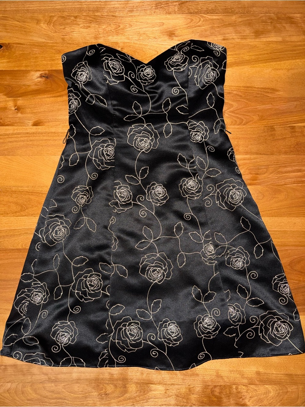 White House Black Market Black Strapless Rose-Outline Dress